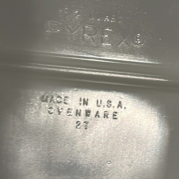 Mid-Century Vintage Pyrex Town & Country Divided Casserole Dish w/ Lid - Picture 14 of 16